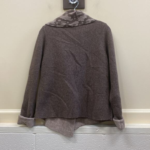 Chiaramente NWT women’s size L wool blend animal print cardigan sweater - Picture 3 of 8